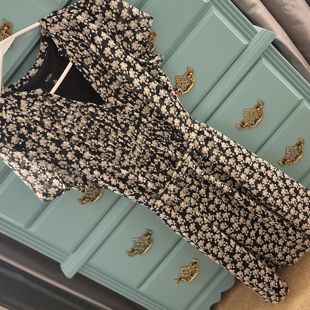 Womens navy and tan dress
